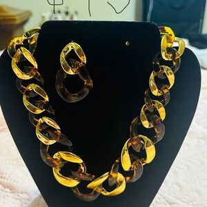 Elegant Gold and Brown Chain Necklace and Earring Set